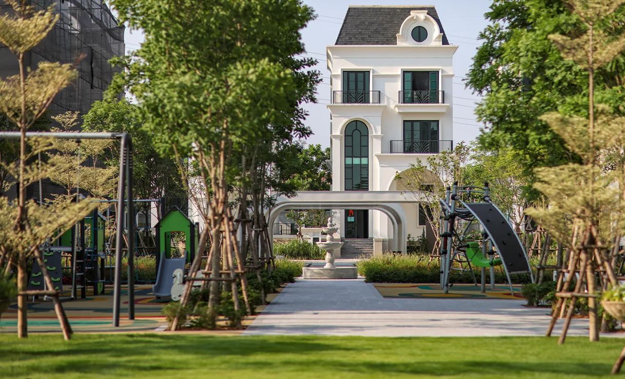 Cần cho thuê gấp nhà liền kề hướng chính Tây, DT 148m2, view nội khu The Park City